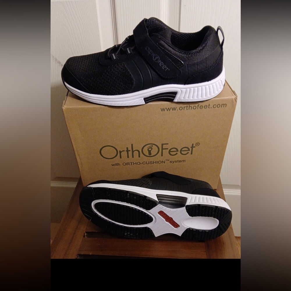 NEW Orthofeet Black Sneakers size 8.5 D